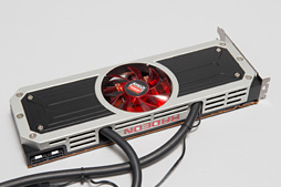 画像ギャラリー No.014のサムネイル画像 / 「Radeon R9 295X2」レビュー。“デュアルR9 290X”は疑いなく史上最速シングルカードだ