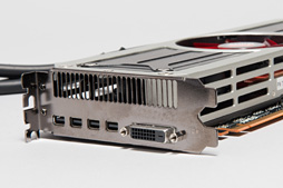 画像ギャラリー No.021のサムネイル画像 / 「Radeon R9 295X2」レビュー。“デュアルR9 290X”は疑いなく史上最速シングルカードだ
