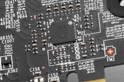 画像ギャラリー No.015のサムネイル画像 / Mini-ITXサイズのMSI製グラフィックスカード「R9 270X GAMING 2G ITX」レビュー。6ピン×1電源供給対応で,小型PC用として面白い