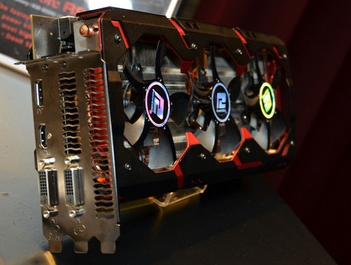 画像ギャラリー No.008のサムネイル画像 / ［COMPUTEX］PowerColor，世界初となる空冷R9 295X2仕様の新型「Devil 13」カードを展示