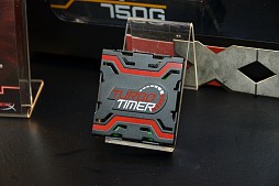 画像ギャラリー No.016のサムネイル画像 / ［COMPUTEX］PowerColor，世界初となる空冷R9 295X2仕様の新型「Devil 13」カードを展示