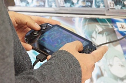 画像ギャラリー No.005のサムネイル画像 / 「電撃文庫 FIGHTING CLIMAX」，店頭体験会の初日をレポート。プロデューサー野中氏＆ディレクター寺田氏のミニインタビューも掲載