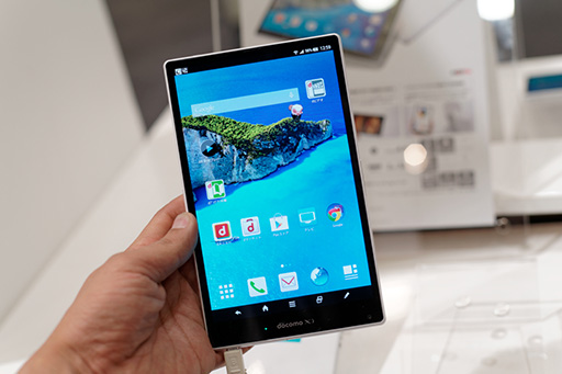 画像ギャラリー No.030のサムネイル画像 / 三辺狭額縁デザインが魅力のAQUOS ZETAやXperia Z2 Tabletをじっくりチェック。NTTドコモ2014夏モデルスマートフォンテストレポート(後編)