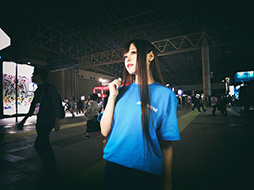 画像ギャラリー No.067のサムネイル画像 / 【PR】シャープの最新スマホ「AQUOS R」は写真も強い。TGS 2017会場でプロカメラマンが撮影テクニックを伝えたステージイベントをレポート