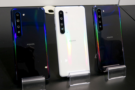 画像ギャラリー No.004のサムネイル画像 / シャープ,初の5G対応スマートフォン「AQUOS R5G」を今春発売。5G対応のモバイルルーターも同時に発表