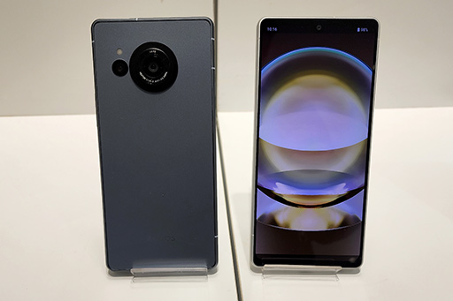 画像ギャラリー No.003のサムネイル画像 / ハイエンドスマホ「AQUOS R8」が7月発売。カメラが特徴のスマートフォンが最新SoC搭載でパワーアップ