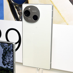 画像ギャラリー No.003のサムネイル画像 / 「AQUOS R9」は何が変わったのか。カメラだけじゃない注目ポイントをチェック