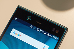 画像ギャラリー No.003のサムネイル画像 / 虹彩認証が売りの「arrows NX」や安価なタフネススマホ「Galaxy Active neo」の実力は？ NTTドコモ2015〜16年冬春モデルテストレポート後編