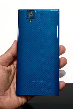 画像ギャラリー No.005のサムネイル画像 / 虹彩認証が売りの「arrows NX」や安価なタフネススマホ「Galaxy Active neo」の実力は？ NTTドコモ2015〜16年冬春モデルテストレポート後編
