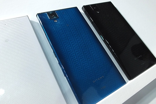 画像ギャラリー No.010のサムネイル画像 / 虹彩認証が売りの「arrows NX」や安価なタフネススマホ「Galaxy Active neo」の実力は？ NTTドコモ2015〜16年冬春モデルテストレポート後編
