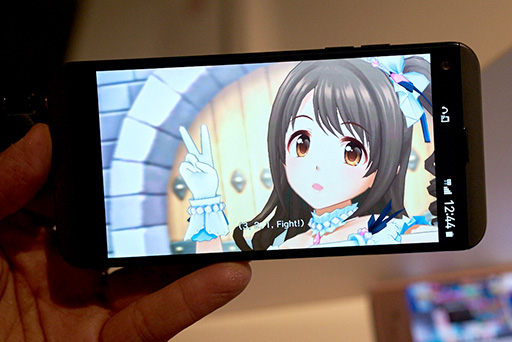 画像ギャラリー No.043のサムネイル画像 / NTTドコモ冬モデル「arrows NX」&「V20 PRO」テストレポート。堅牢性重視のミドルクラスと高音質サウンドが魅力のハイエンド端末をチェック