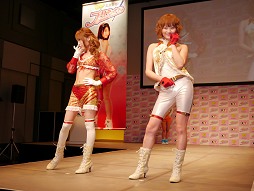 画像ギャラリー No.030のサムネイル画像 / グラビアアイドルが舞台で生野球拳！　新作ソーシャルゲーム「もぎたて美女野球！プリティナイン」発表会は驚きの展開に