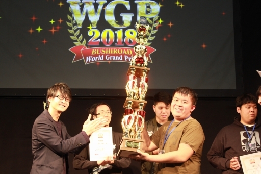 画像ギャラリー No.017のサムネイル画像 / 世界中のヴァンガードファイターが秋葉原に集結！　熱戦が繰り広げられた「ファイターズクライマックス2018 世界決勝大会」をレポート