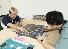 【PR】はじめての「カードファイト!! ヴァンガード」第1回：ダンちゃんこと男色ディーノ選手，声優の森嶋秀太さんにゲームの遊び方を学ぶ