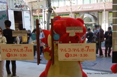 画像ギャラリー No.040のサムネイル画像 / 100万円の純金製オラゴンは開店直後に御成約。渋谷マルイに本日オープンした期間限定ショップ「モンスト物産展」のメディア向け内覧会をレポート