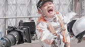 画像ギャラリー No.014のサムネイル画像 / 「モンスト」の新CM“アルバイト篇”が放送開始。宇宙人に扮した満島真之介さんらがスマホを手に入れるためアルバイトに励む