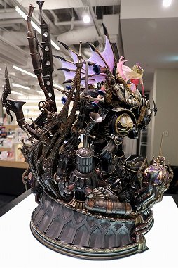 画像ギャラリー No.004のサムネイル画像 / 「ファイナルファンタジーVI 1/6スケール ギャラリー」が6月26日まで六本木で開催中。ティナと魔導アーマーが約150万円のスタチューに