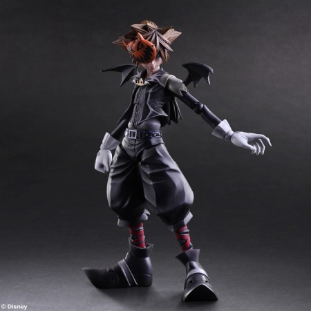 画像ギャラリー No.001のサムネイル画像 / ソラのハロウィンタウンバージョンとリクがPLAY ARTS改で登場。予約受付を開始