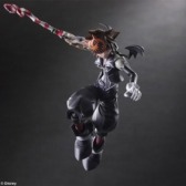 画像ギャラリー No.017のサムネイル画像 / ソラのハロウィンタウンバージョンとリクがPLAY ARTS改で登場。予約受付を開始