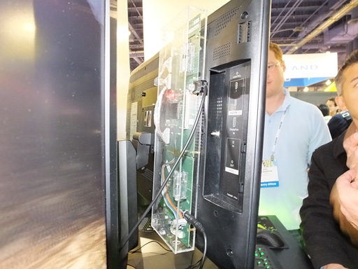 画像ギャラリー No.003のサムネイル画像 / ［CES 2014］4KでのG-SYNC対応一番乗りはASUSか。試作機による動作デモが披露される