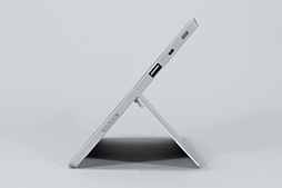 画像ギャラリー No.011のサムネイル画像 / Microsoft純正タブレットの第2弾「Surface 2」はiPadやAndroidタブレットに立ち向かえる製品になったのか?