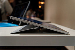 画像ギャラリー No.010のサムネイル画像 / 「Surface Pro 3」テストレポート。アスペクト比3:2の液晶パネルを搭載する第3世代SurfaceはWindowsタブレットとして洗練されたものに
