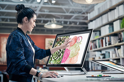 画像ギャラリー No.005のサムネイル画像 / Microsoft，同社初の液晶一体型デスクトップPCやWindows 10の次期大型アップデート計画を発表。Windows 10にゲーム実況機能を搭載