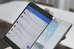画像ギャラリー No.004のサムネイル画像 / Microsoft，2画面Androidスマートフォン「Surface Duo」を発表。5.6インチ2枚で広げると8.3インチ相当に