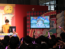 画像ギャラリー No.011のサムネイル画像 / ［超会議3］蘭子と星梨花が歌って踊る「アイドルマスター ワンフォーオール」のステージイベントをレポート