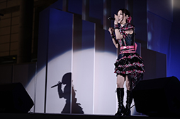 画像ギャラリー No.012のサムネイル画像 / ［TGS 2014］東京ゲームショウといえばやっぱりアイマス。ステージイベント「765プロ、学祭クイーンへの道スペシャル!!」の模様をレポート