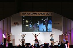 画像ギャラリー No.021のサムネイル画像 / ［TGS 2014］東京ゲームショウといえばやっぱりアイマス。ステージイベント「765プロ、学祭クイーンへの道スペシャル!!」の模様をレポート