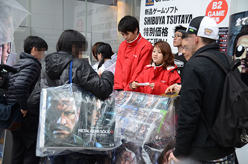 画像ギャラリー No.014のサムネイル画像 / 「METAL GEAR SOLID V: GROUND ZEROES」発売記念抽選会,東京会場の模様をレポート。イベントは本日20:00まで