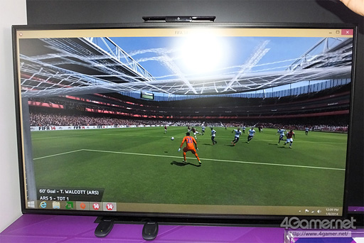 画像ギャラリー No.008のサムネイル画像 / ［CES 2014］これからのデスクトップPCは「テレビの上に置く」のがトレンド？ AMD，大型スマホサイズの超小型デスクトップPCを披露