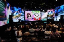 画像ギャラリー No.006のサムネイル画像 / 「ペルソナ4 ダンシング・オールナイト」発売直前ニコニコ生放送をレポート。シークレットゲストに生ライブ，新発表とサプライズだらけ