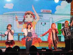 「ペルソナ4 ダンシング・オールナイト」発売直前ニコニコ生放送をレポート。シークレットゲストに生ライブ，新発表とサプライズだらけ