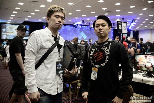 画像ギャラリー No.008のサムネイル画像 / ［EVO2015］「P4U2」で超選手が優勝，「ウルIV」日本勢からときど選手，ももち選手，aiai選手，ネモ選手の4人がベスト8へ。EVO初日まとめ