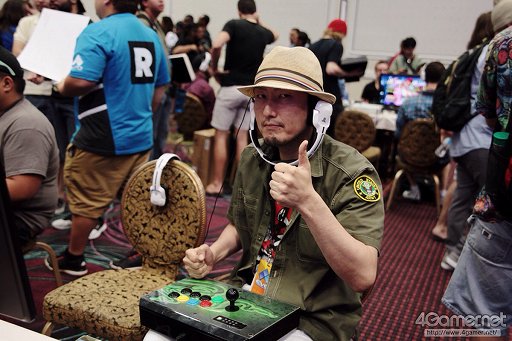 画像ギャラリー No.012のサムネイル画像 / ［EVO2015］「P4U2」で超選手が優勝，「ウルIV」日本勢からときど選手，ももち選手，aiai選手，ネモ選手の4人がベスト8へ。EVO初日まとめ