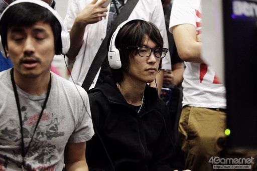 画像ギャラリー No.031のサムネイル画像 / ［EVO2015］「P4U2」で超選手が優勝，「ウルIV」日本勢からときど選手，ももち選手，aiai選手，ネモ選手の4人がベスト8へ。EVO初日まとめ