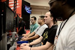 画像ギャラリー No.040のサムネイル画像 / ［EVO2015］「P4U2」で超選手が優勝，「ウルIV」日本勢からときど選手，ももち選手，aiai選手，ネモ選手の4人がベスト8へ。EVO初日まとめ