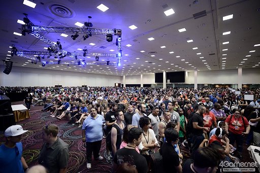 画像ギャラリー No.074のサムネイル画像 / ［EVO2015］「P4U2」で超選手が優勝，「ウルIV」日本勢からときど選手，ももち選手，aiai選手，ネモ選手の4人がベスト8へ。EVO初日まとめ