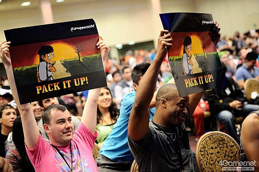 画像ギャラリー No.087のサムネイル画像 / ［EVO2015］「P4U2」で超選手が優勝，「ウルIV」日本勢からときど選手，ももち選手，aiai選手，ネモ選手の4人がベスト8へ。EVO初日まとめ