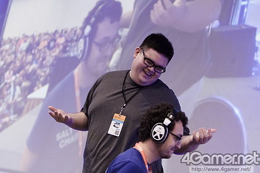 画像ギャラリー No.111のサムネイル画像 / ［EVO2015］「P4U2」で超選手が優勝，「ウルIV」日本勢からときど選手，ももち選手，aiai選手，ネモ選手の4人がベスト8へ。EVO初日まとめ