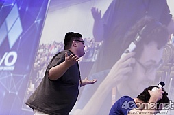 画像ギャラリー No.112のサムネイル画像 / ［EVO2015］「P4U2」で超選手が優勝，「ウルIV」日本勢からときど選手，ももち選手，aiai選手，ネモ選手の4人がベスト8へ。EVO初日まとめ