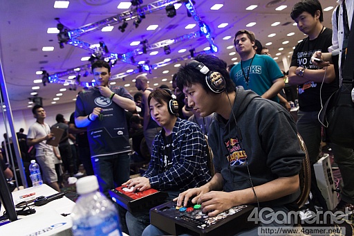 画像ギャラリー No.133のサムネイル画像 / ［EVO2015］「P4U2」で超選手が優勝，「ウルIV」日本勢からときど選手，ももち選手，aiai選手，ネモ選手の4人がベスト8へ。EVO初日まとめ