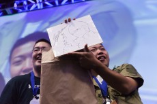 画像ギャラリー No.004のサムネイル画像 / ［EVO2015］ハイレベルな試合が続出した「ウルIV」部門，ベスト8に進む日本勢は4名に。初日リザルトと「P4U2」部門優勝・超選手へのインタビューをお届け