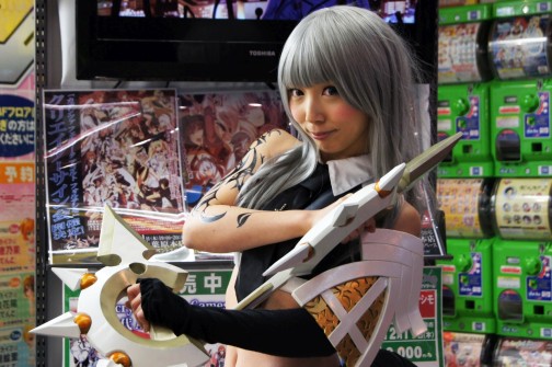 画像ギャラリー No.005のサムネイル画像 / コスプレイヤーの激写イベントと開発者サイン会にファンが集結。「カデンツァ フェルマータ アコルト：フォルテシモ」発売記念イベントレポート