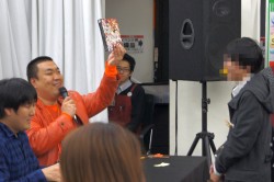 画像ギャラリー No.007のサムネイル画像 / コスプレイヤーの激写イベントと開発者サイン会にファンが集結。「カデンツァ フェルマータ アコルト：フォルテシモ」発売記念イベントレポート