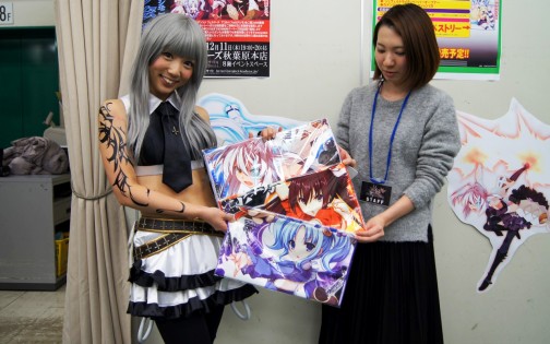 画像ギャラリー No.014のサムネイル画像 / コスプレイヤーの激写イベントと開発者サイン会にファンが集結。「カデンツァ フェルマータ アコルト：フォルテシモ」発売記念イベントレポート