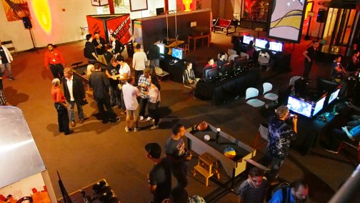 画像ギャラリー No.015のサムネイル画像 / これが本場アメリカの「MAD CATZ UNVEILED」。現地でのフォトレポートと「Divekick」開発者ミニインタビューを合わせてお届け