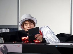 画像ギャラリー No.012のサムネイル画像 / 闘会議2015「ブレイブリーセカンド 新春特番」をレポート。浅野プロデューサーが,体験版「無料で遊べる三銃士編」の新情報を語った